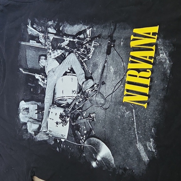 Mens M Nirvana Rock shirt - Picture 3 of 7